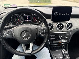 Mercedes GLA 180 122 PK RIJDBARE ACHTERSCHADE! 2019 70133 KM 10999 VAST! picture 11