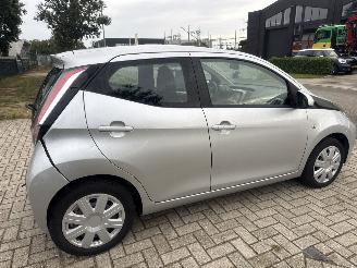 Toyota Aygo 1.0 VVTi X_PLAY 96517 NAP BOUWJAAR 2015 RIJDBAAR 4750 EURO picture 4
