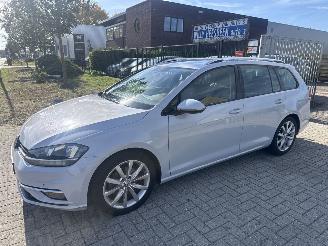 Schadeauto Volkswagen Golf 1.0 TSi BUSINESS AUTOMAAT RADIO GESTOLEN! BOUWJAAR 2018 5650 2018/1
