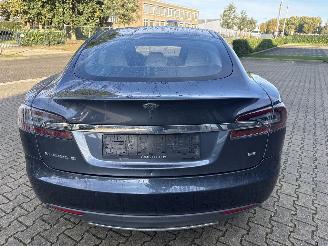 Tesla Model S 85 S ZEER MOOIE AUTO WAT SPUITWERK! BOUWJAAR 2015 15750 EURO picture 3