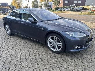 Tesla Model S 85 S ZEER MOOIE AUTO WAT SPUITWERK! BOUWJAAR 2015 15750 EURO picture 5