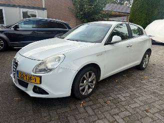 Voiture accidenté Alfa Romeo Giulietta 1.6 JTDM DISTINCTIVE 2012/2