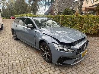 Volvo V-90 2.0 T6 AWD PLUGIN PANO HARMAN/KARDON picture 9