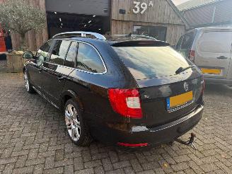 Skoda Superb 1.6 TDI NAVI CRUISE STOELVERWARMING PDC TREKHAAK picture 5