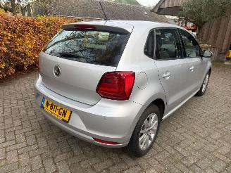 skadebil auto Volkswagen Polo 1.0 5DRS AIRCO PDC STOELVERWARMING 2014/11