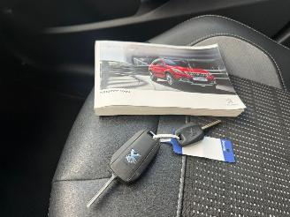 Peugeot 2008 1.2 puretech Allure AUT! navi pano camera picture 27