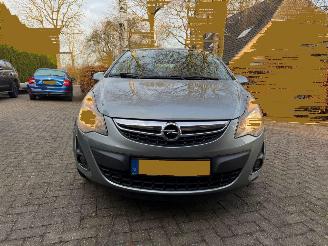 Opel Corsa 1.2 Blitz  AIRCO NAVI NL AUTO picture 2