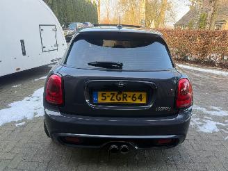 Mini Cooper S 2.0 CHILI AUT! NL PANO LEER HEADUP picture 3