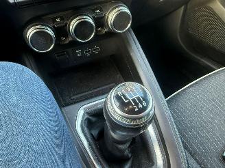 Renault Clio 1.0 Intens navi pdc picture 29