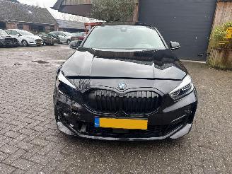 BMW 1-serie 116I M AUT PANO VOLL OPTIES picture 12