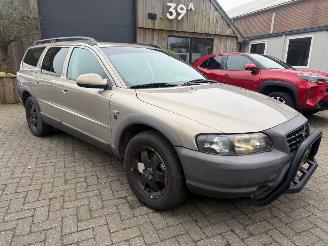 krockskadad bil auto Volvo Xc-70 2.4T AWD CROSS COUNTRY 200PK PANO 2002/1