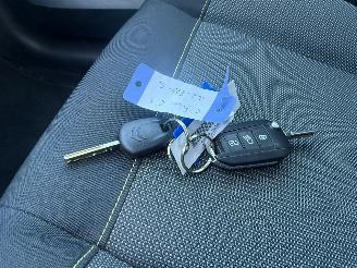 Citroën C3 1.2 FEEL AIRCO NAVI NL AUTO picture 25