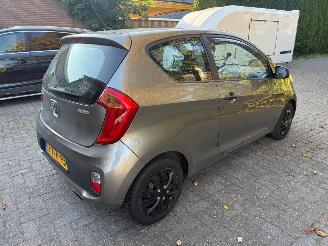 skadebil auto Kia Picanto 1.0 CVVT 2014/2