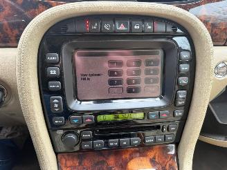 Jaguar XJ 2.7D V6 AUT LEER NL picture 23