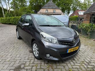 Unfallwagen Toyota Yaris 1.3 AIRCO NAVI CAMERA 5DRS 2012/11