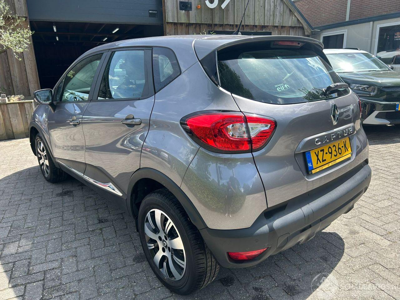 Renault Captur 0.9 AIRCO NAVI CRUISE