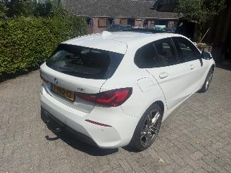 Schadeauto BMW 1-serie 118I AUT! PANO HIGH EXECUTIVE 77800KM 2020/2