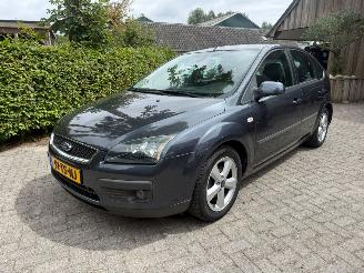 damaged passenger cars Ford Focus 1.6 AUTOMAAT KM NAP AIRCO 2007/1