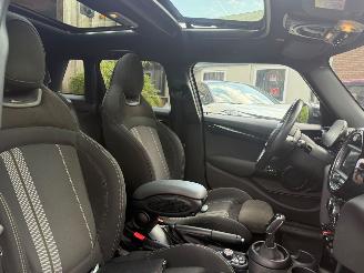 Mini Cooper 1.5 COOPER  AUT! PANO JWC PAKKET DEALER ONDERHOUDEN picture 12