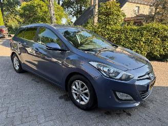 Auto incidentate Hyundai I-30 1.6GDI AIRCO NAVI PDC 2013/1