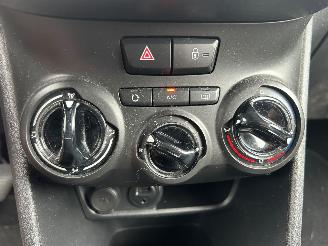 Peugeot 2008 1.2 ACTIVE AIRCO NAVI  CRUISE picture 15