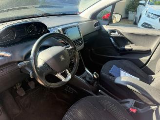Peugeot 208 1.2 ALLURE CLIMA NAVI CAMERA NL AUTO picture 15