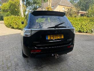 Mitsubishi Outlander 2.0 PHEV INSTYLE + LEER PANO picture 6