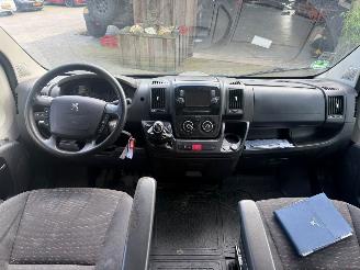 Peugeot Boxer 330 2.2 L2H1 DC AIRCO NAVI picture 2