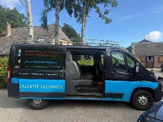 Schadeauto Peugeot Boxer 330 2.2 L2H1 DC AIRCO NAVI 2020/8