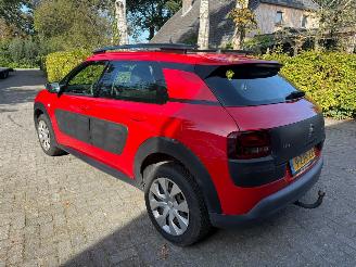 damaged passenger cars Citroën C4 cactus 1.2 VTI FEEL  NL AUTO KM NAP 2015/2