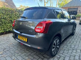 krockskadad bil auto Suzuki Swift 1.2 STIJL SMART HYBRID NAVI CAMERA CRUISE STOELVERWARMING 2017/5