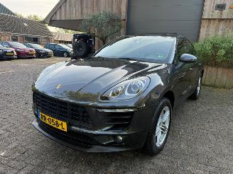 Porsche Macan 2.0 PANO LEDER GEEN SCHADE! picture 3