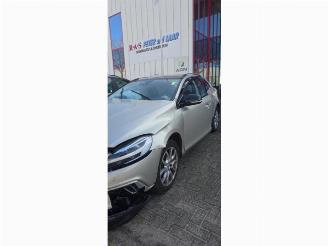 Auto da rottamare Volvo V-40 V40 Cross Country (MZ), Hatchback 5-drs, 2012 / 2019 1.5 T3 16V Geartronic 2019/1