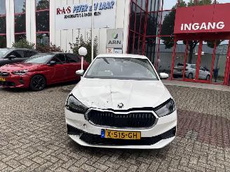 krockskadad bil auto Skoda Fabia 1.0 TSI 70KW AMBITION 2023/1