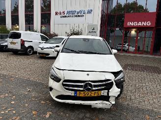 Schadeauto Mercedes B-klasse B200 D 2022/5