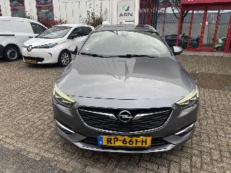 Schadeauto Opel Insignia SPORTS TOUR 1.6 CDTI ET INNOV. 2018/2
