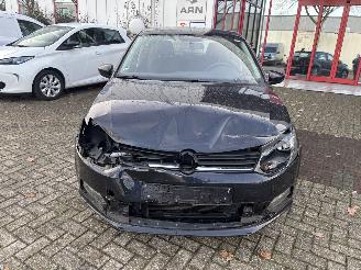 uszkodzony samochody osobowe Volkswagen Polo 1.0 COMFORTLINE 2016/3