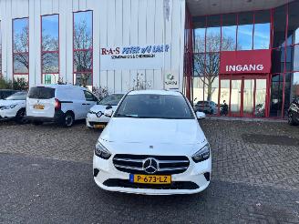 Schadeauto Mercedes B-klasse 200D 2022/4