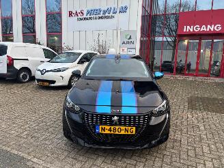 uszkodzony samochody osobowe Peugeot 208 1.2 PureTech Active 2020/5