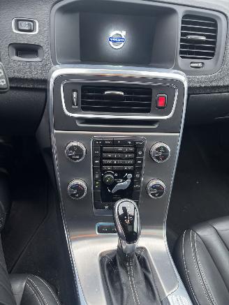 Volvo V-60 2.4 D6 AWD R-DESIGN PLUG IN HYBRIDE picture 16