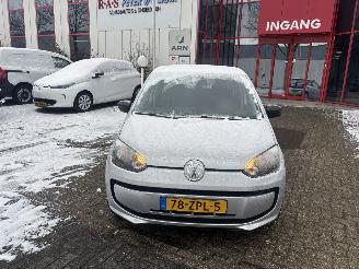 Schadeauto Volkswagen Up!  2013/2