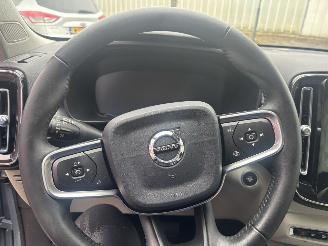 Volvo XC40 15 T3 MOMENTUM picture 12