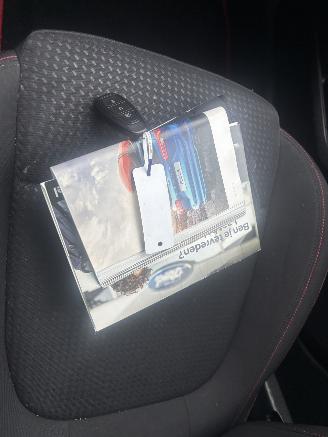 Auto incidentate Ford Focus WAGON ST LINE BNS 110KW 2019/10