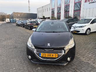 Damaged car Peugeot 208 1.6 VTI ALLURE 2012/6