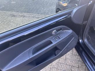 Volkswagen Up! 1.0 UP picture 11