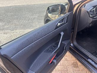 Volkswagen Polo 1.0 TSI Life picture 14