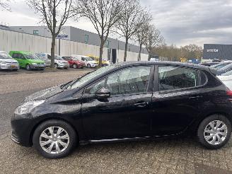 Peugeot 208 1.2 PURETECH ACTIVE picture 3