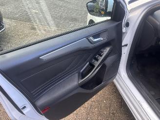 Ford Focus 1.0 ECOBOOST HYBRID ST LINE STYLE picture 12