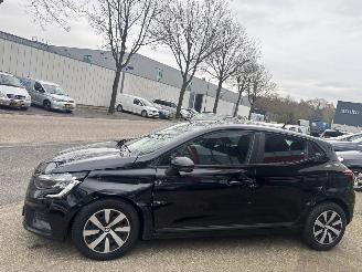 skadebil auto Renault Clio 1.0 TCe 90 Equilibre 2023/2