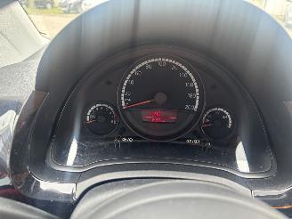 Volkswagen Up! 1.0 move up! BlueMotion picture 12